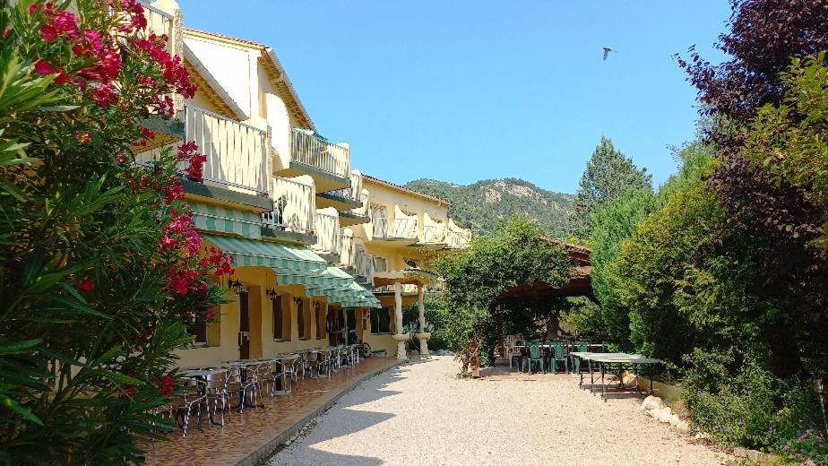 Hotel Sous L'Olivier Buis-les-Baronnies Buitenkant foto